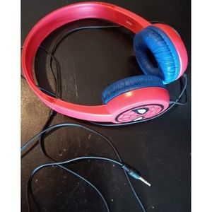 Kids wired headphones
